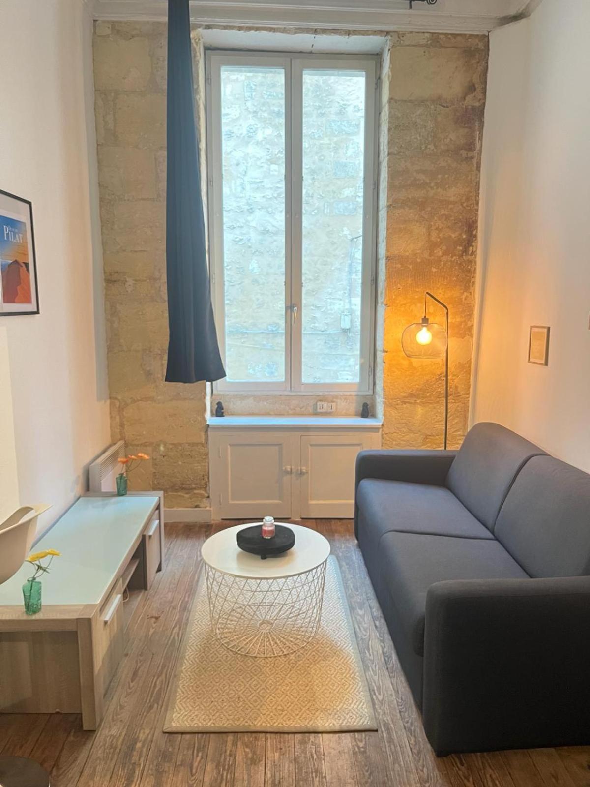 Bel Appartement Avec Mezzanine En Plein Centre De Bordeaux Kültér fotó